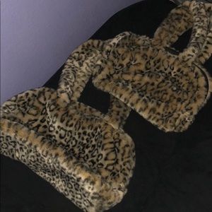 Soft Leopard Tote Pair